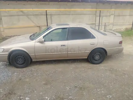 Toyota Camry 1998 года за 2 600 000 тг. в Шымкент – фото 4