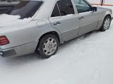 Mercedes-Benz E 200 1993 года за 1 700 000 тг. в Караганда – фото 2