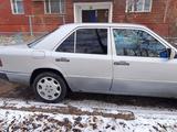 Mercedes-Benz E 200 1993 года за 1 700 000 тг. в Караганда – фото 5