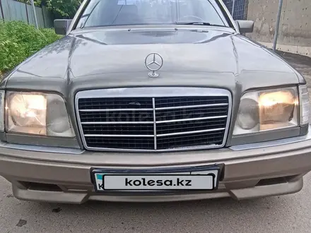 Mercedes-Benz E 220 1992 года за 2 200 000 тг. в Алматы – фото 10