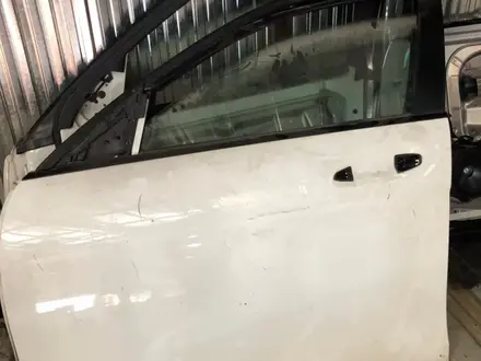 Двери на Мерседес С класс w 204 за 1 000 тг. в Алматы