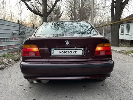 BMW 523 1997 года за 3 150 000 тг. в Алматы – фото 15