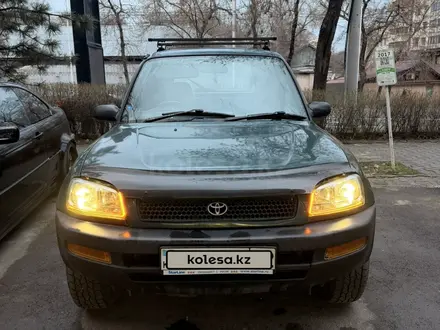 Toyota RAV4 1995 года за 3 000 000 тг. в Алматы – фото 14