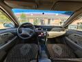 Toyota Camry 1999 годаfor3 500 000 тг. в Актобе – фото 3