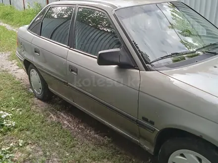 Opel Astra 1993 года за 470 000 тг. в Шымкент – фото 2