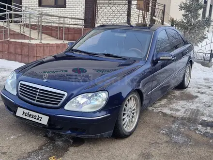 Mercedes-Benz S 320 1999 года за 2 500 000 тг. в Астана – фото 3