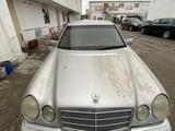 Mercedes-Benz E 280 1996 годаүшін2 300 000 тг. в Актау – фото 2