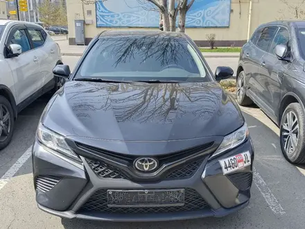 Toyota Camry 2019 года за 14 500 000 тг. в Алматы – фото 6