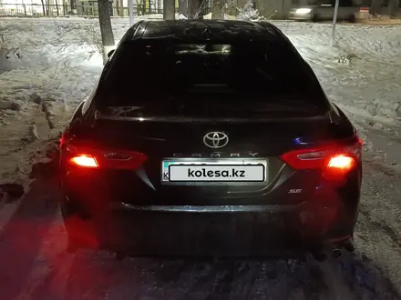 Toyota Camry 2019 года за 14 500 000 тг. в Алматы – фото 30