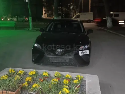 Toyota Camry 2019 года за 14 500 000 тг. в Алматы – фото 10