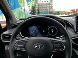 Hyundai Santa Fe 2021 года за 21 500 000 тг. в Алматы – фото 4