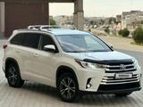 Toyota Highlander 2017 годаүшін12 800 000 тг. в Актау