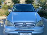 Mercedes-Benz ML 320 1999 годаfor2 800 000 тг. в Актау – фото 3