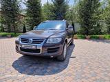 Volkswagen Touareg 2008 года за 9 000 000 тг. в Алматы