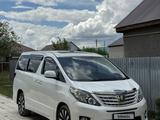 Toyota Alphard 2010 года за 10 800 000 тг. в Уральск
