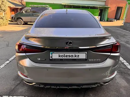 Lexus ES 350 2021 года за 28 300 000 тг. в Алматы – фото 17