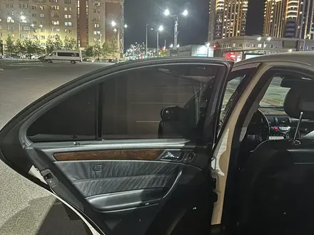 Mercedes-Benz C 240 2001 года за 4 500 000 тг. в Астана – фото 15