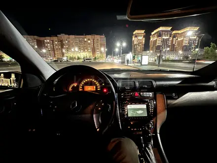 Mercedes-Benz C 240 2001 года за 4 500 000 тг. в Астана – фото 21