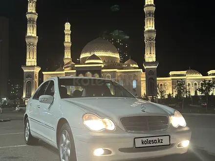 Mercedes-Benz C 240 2001 года за 4 500 000 тг. в Астана