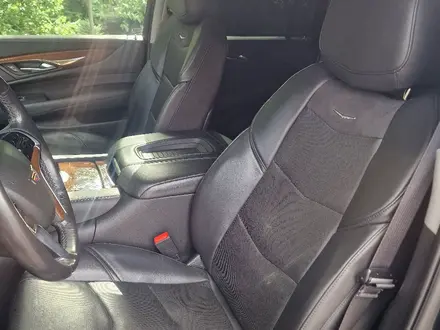 Cadillac Escalade 2019 года за 22 000 000 тг. в Алматы – фото 8