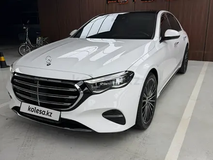 Mercedes-Benz E 300 2023 года за 45 800 000 тг. в Алматы – фото 3