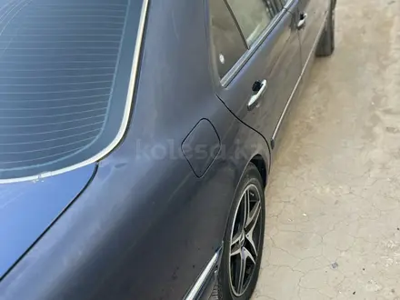 Mercedes-Benz E 320 1998 года за 3 200 000 тг. в Жанаозен – фото 5