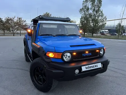 Toyota FJ Cruiser 2007 года за 14 700 000 тг. в Алматы – фото 2