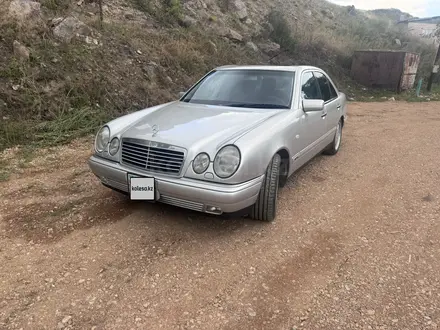 Mercedes-Benz E 280 1999 года за 4 700 000 тг. в Кокшетау