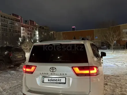 Toyota Land Cruiser 2021 года за 59 500 000 тг. в Астана – фото 2