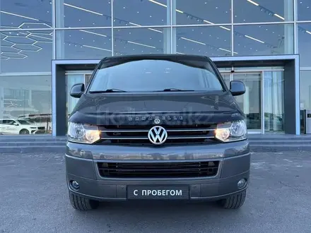 Volkswagen Caravelle 2011 года за 9 990 000 тг. в Караганда