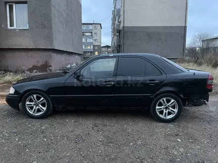 Mercedes-Benz C 180 1994 года за 1 200 000 тг. в Караганда – фото 2