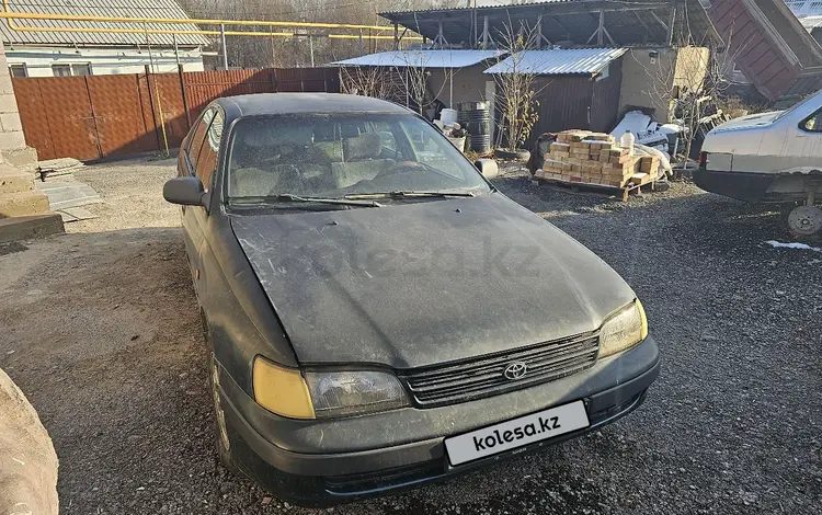 Toyota Carina E 1998 годаfor1 800 000 тг. в Алматы