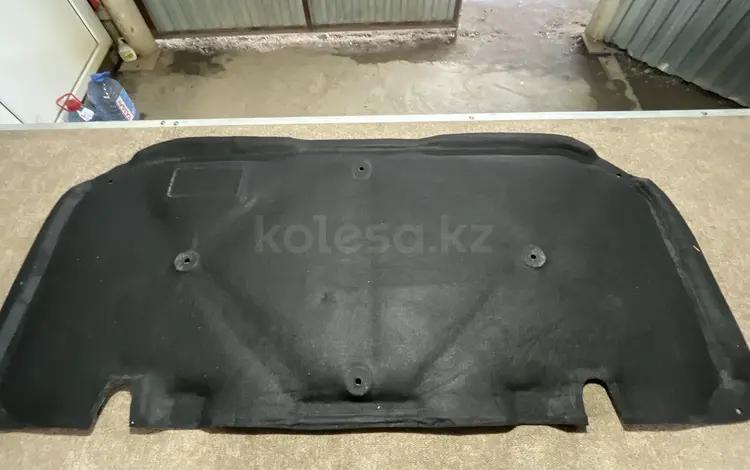 Обшивка капота ( утеплитель ) Тойота Королла 120 за 10 000 тг. в Алматы