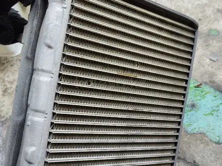 Радиатор кондиционера салонный Ниссан Патрол у61 за 20 000 тг. в Алматы