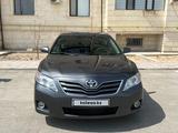 Toyota Camry 2010 года за 5 900 000 тг. в Жанаозен – фото 2