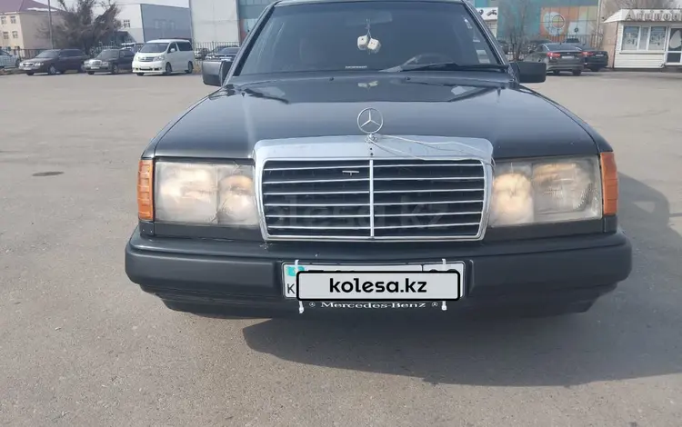 Mercedes-Benz E 220 1990 годаүшін1 600 000 тг. в Алматы