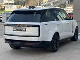 Land Rover Range Rover 2023 года за 117 368 000 тг. в Алматы – фото 4