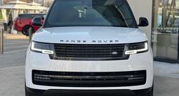 Land Rover Range Rover 2023 года за 117 368 000 тг. в Алматы – фото 2