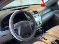 Toyota Camry 2006 годаүшін5 400 000 тг. в Актобе – фото 2