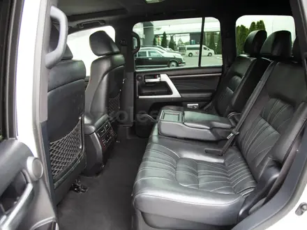 Toyota Land Cruiser 2019 года за 35 990 000 тг. в Алматы – фото 11