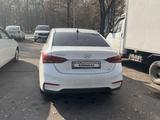 Hyundai Accent 2018 годаfor7 000 000 тг. в Алматы – фото 3