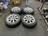 Резина зимняя 205/60 R16 с дисками на Toyota Avensis за 250 000 тг. в Алматы – фото 2