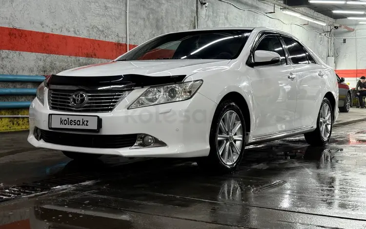 Toyota Camry 2014 года за 10 800 000 тг. в Караганда