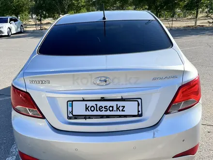 Hyundai Solaris 2015 года за 6 000 000 тг. в Актау – фото 2