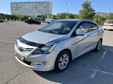 Hyundai Solaris 2015 года за 6 000 000 тг. в Актау – фото 3