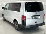 Volkswagen Caravelle 2014 года за 10 000 000 тг. в Атырау – фото 3