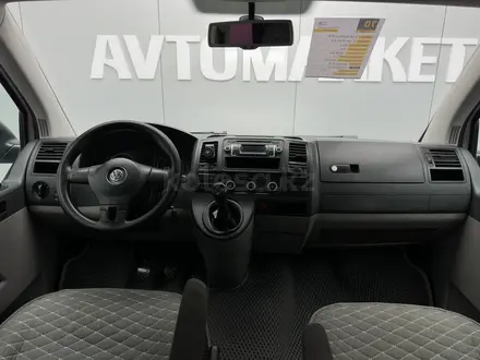 Volkswagen Caravelle 2014 года за 10 000 000 тг. в Атырау – фото 6