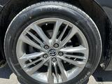 Toyota Camry 2015 года за 7 400 000 тг. в Жанаозен – фото 5