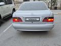 Mercedes-Benz E 320 1999 годаfor3 500 000 тг. в Актау – фото 13