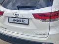 Toyota Highlander 2017 годаfor16 500 000 тг. в Актобе – фото 2